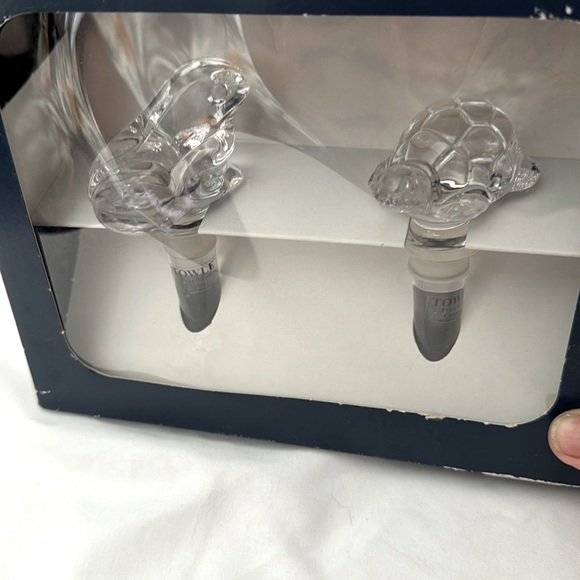 Towle Full Lead Crystal Frog & Turtle Wine Bottle Stoppers Style No: 7566 - Picture 7 of 7